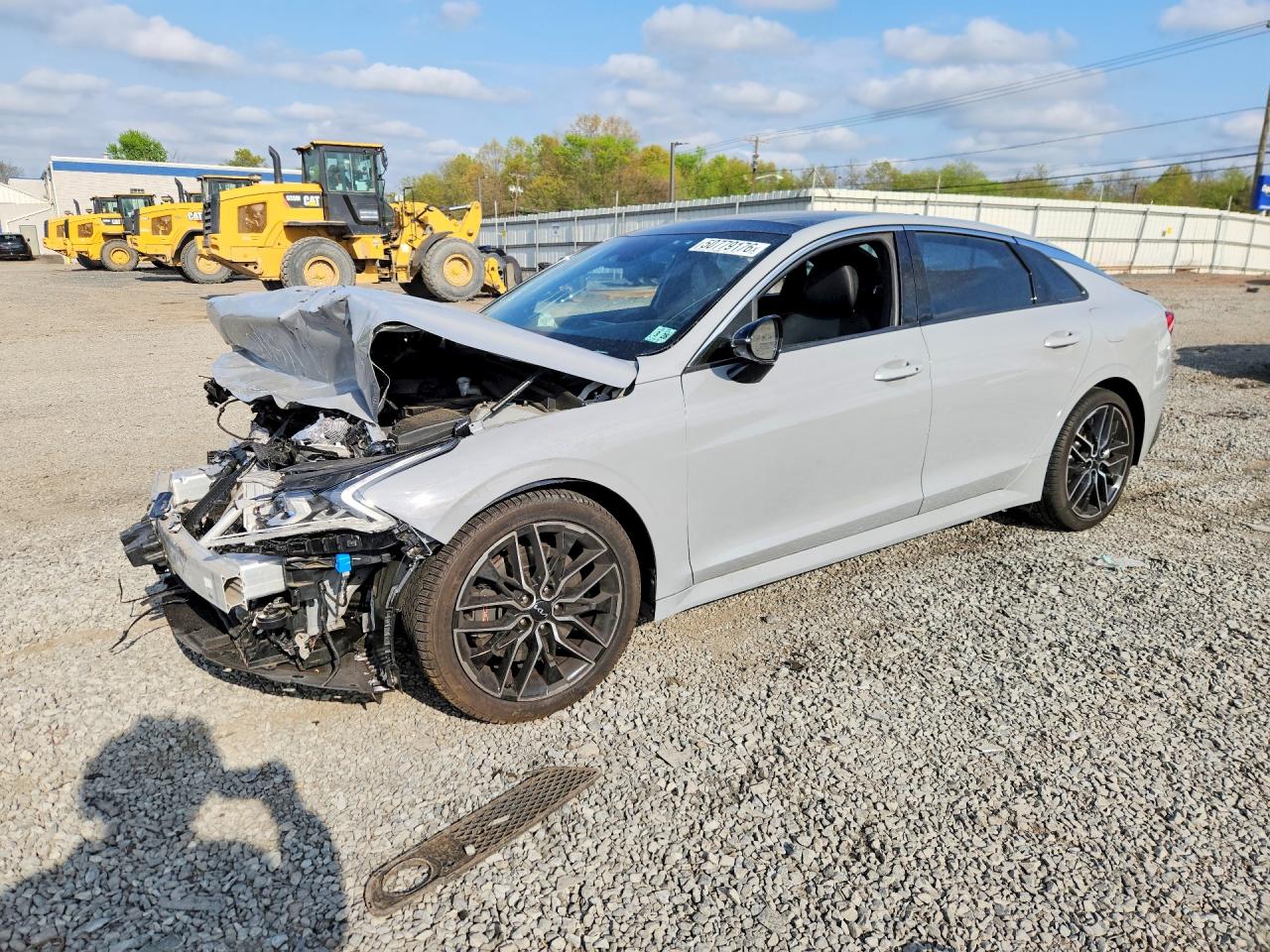 Salvage Kia K5 Image