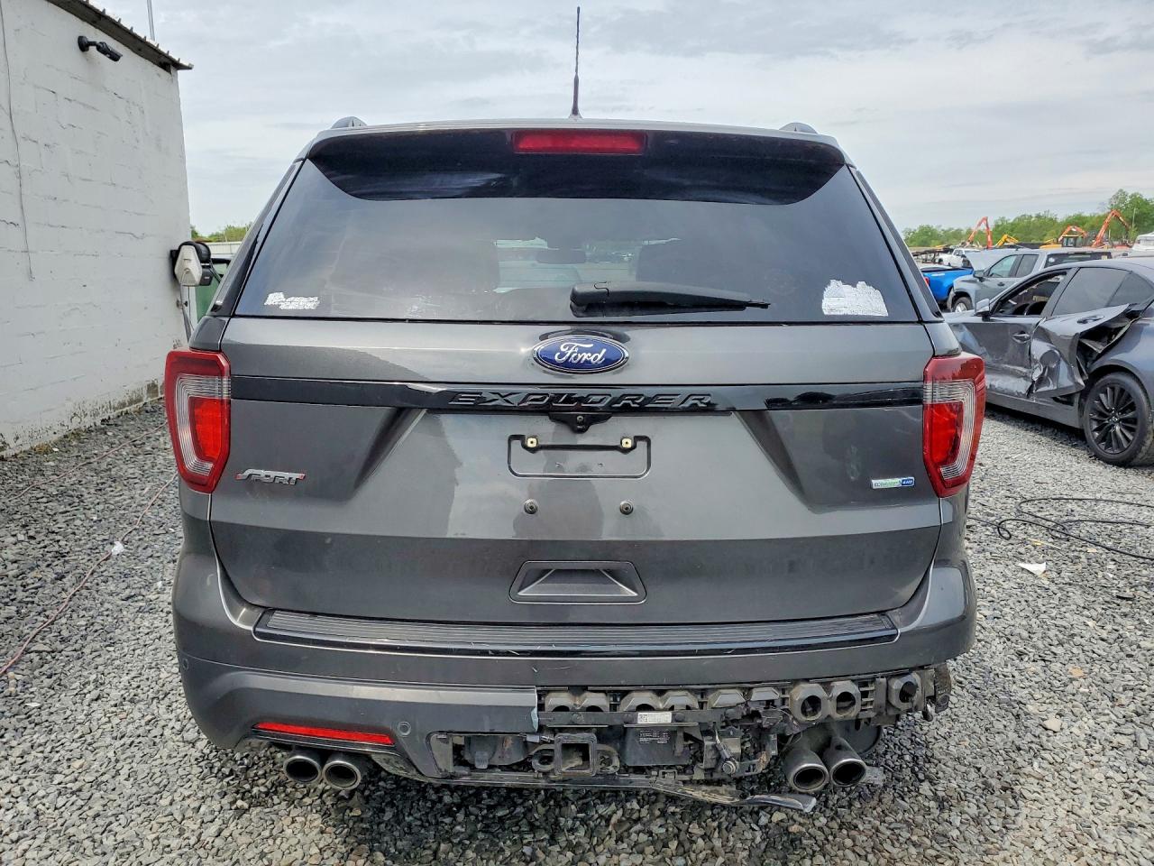 Ford Explorer Sport