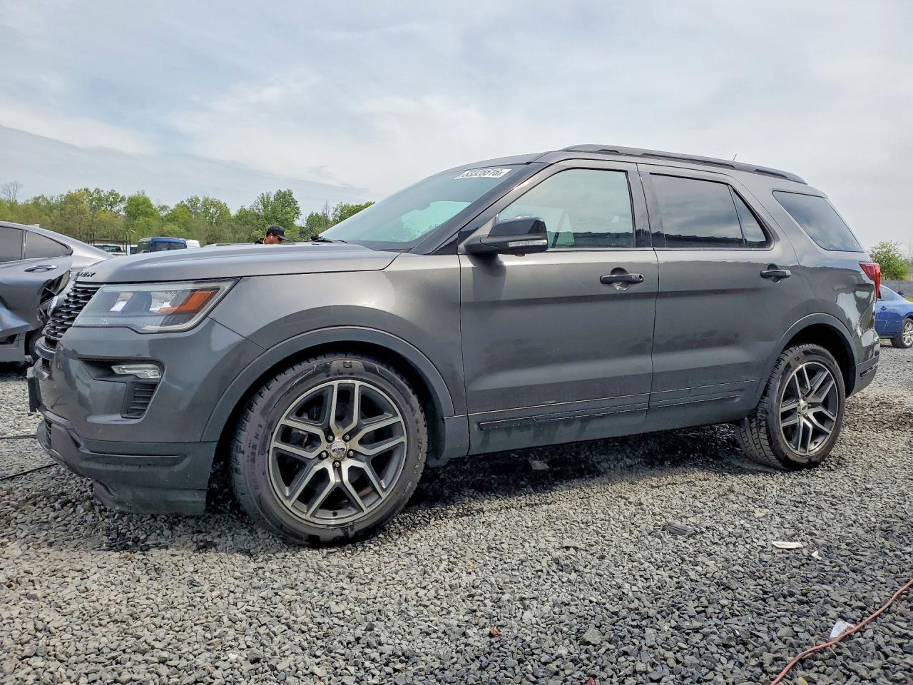 Salvage Ford Explorer Image