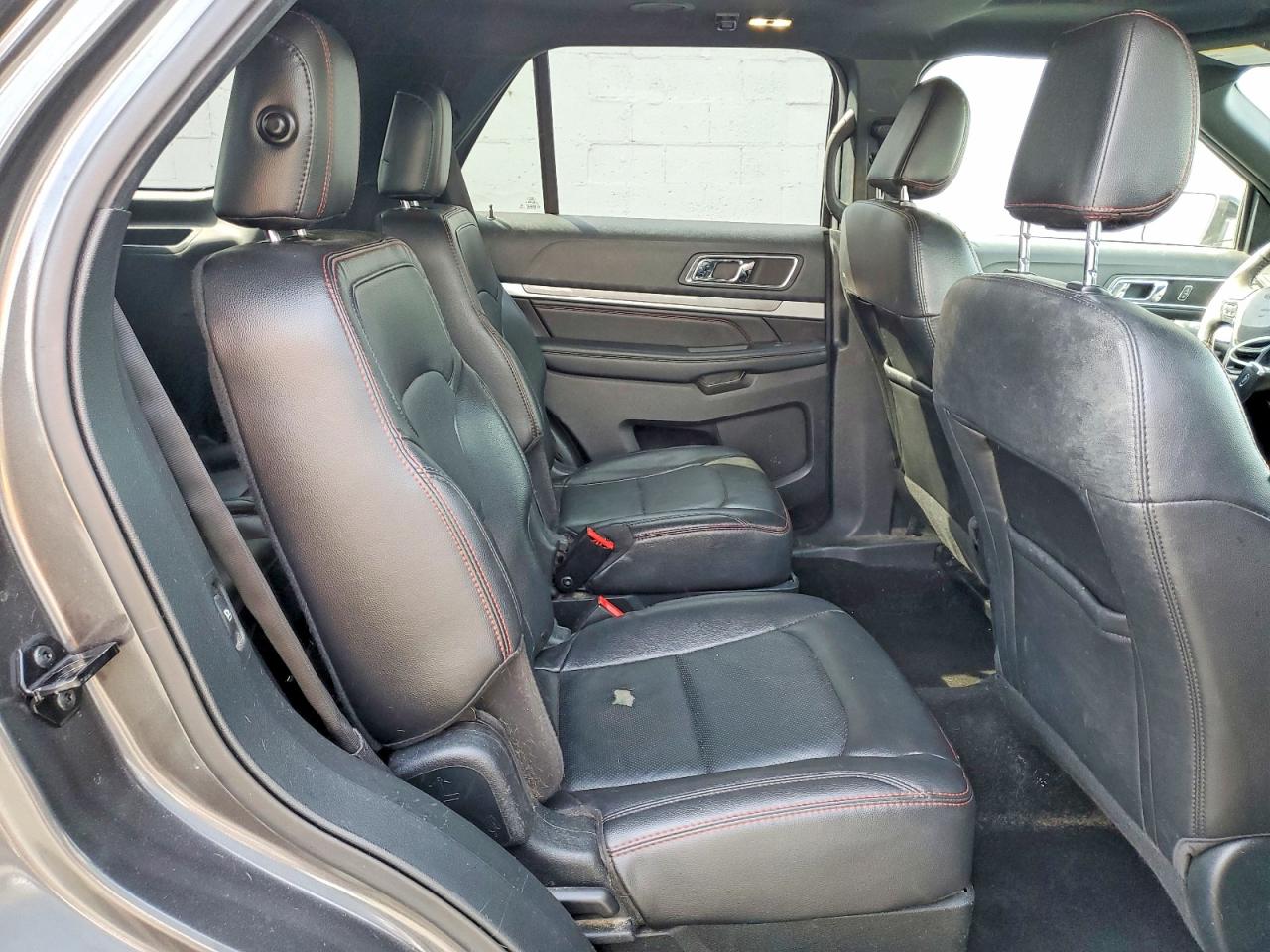 Ford Explorer Sport