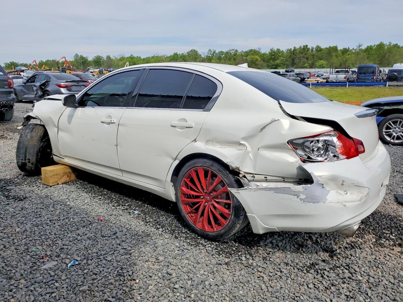 INFINITI G37 X