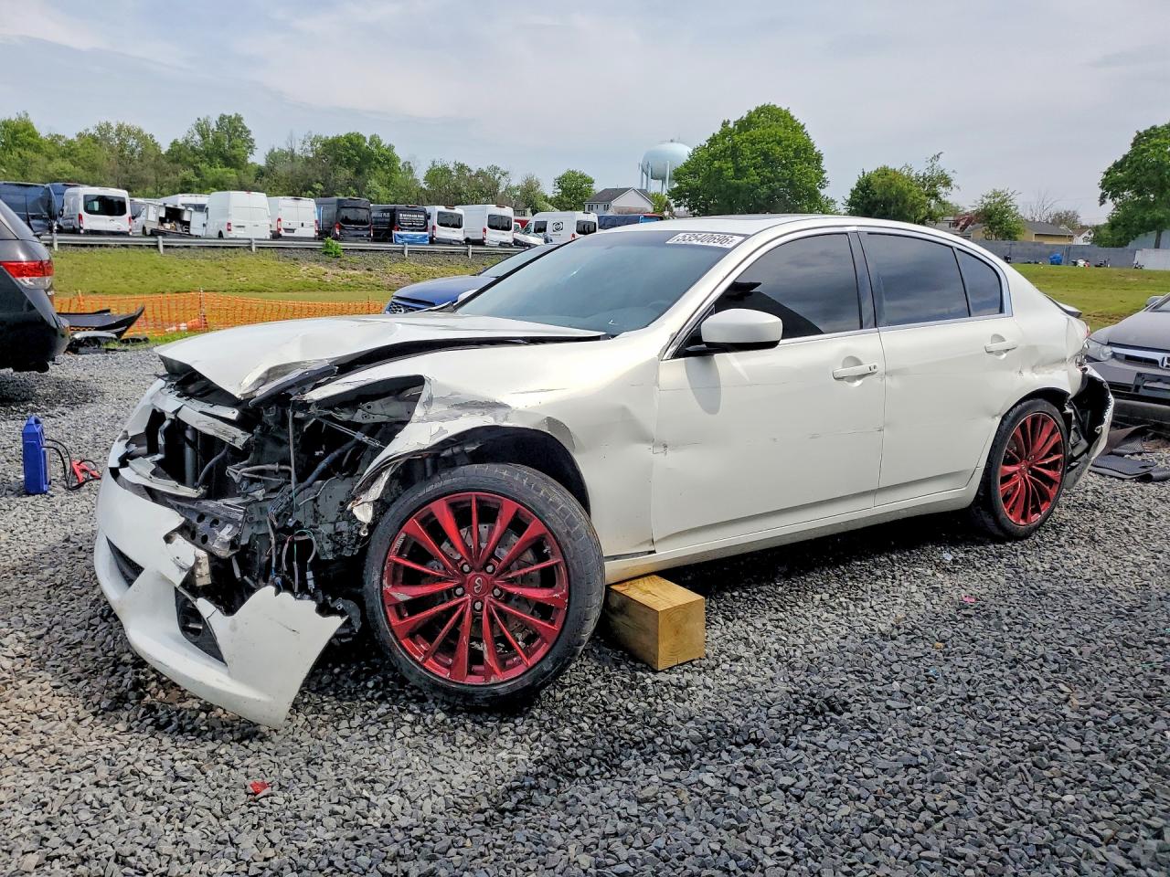 Salvage INFINITI G37 Image