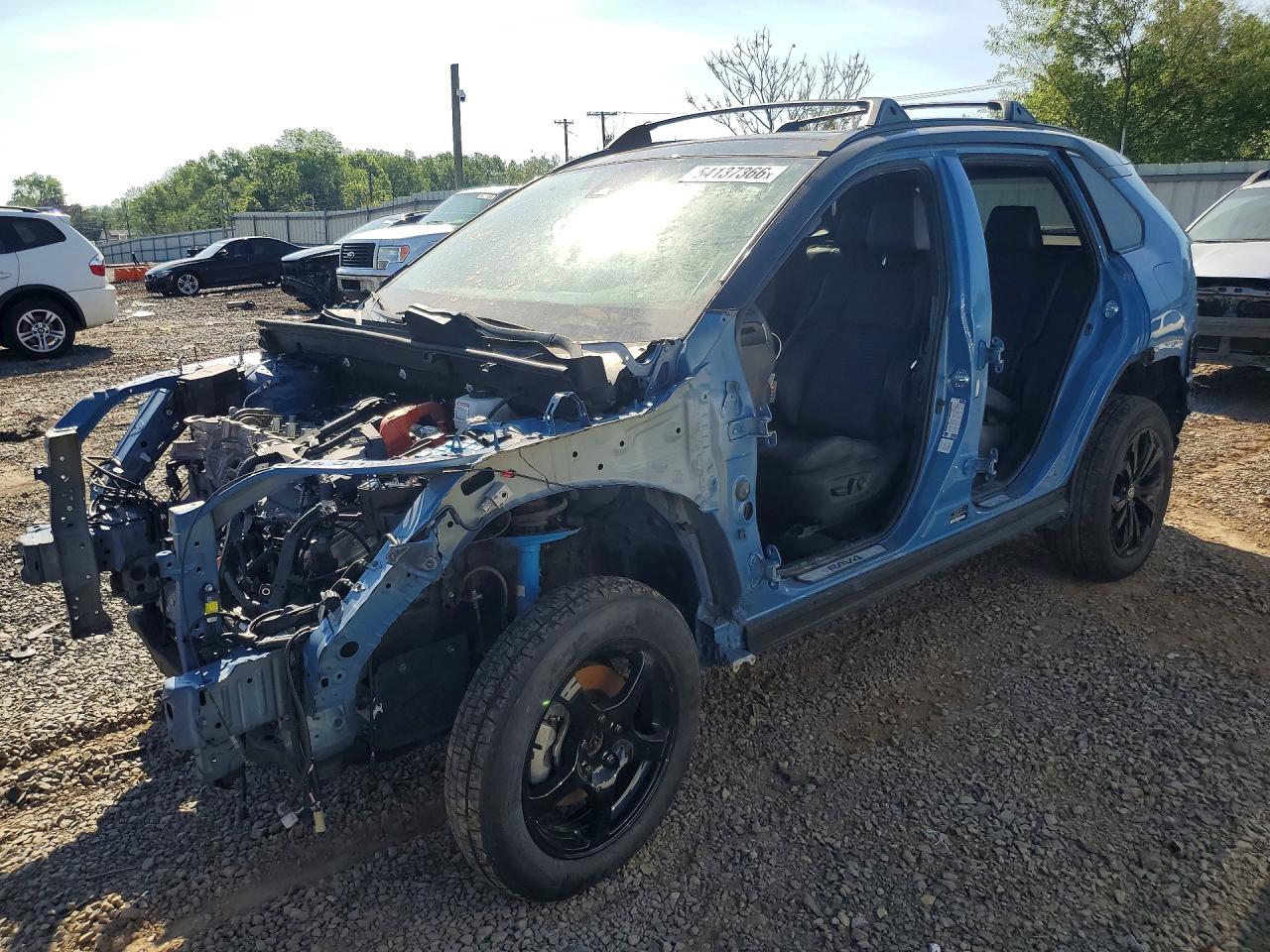 Salvage Toyota RAV4 Image