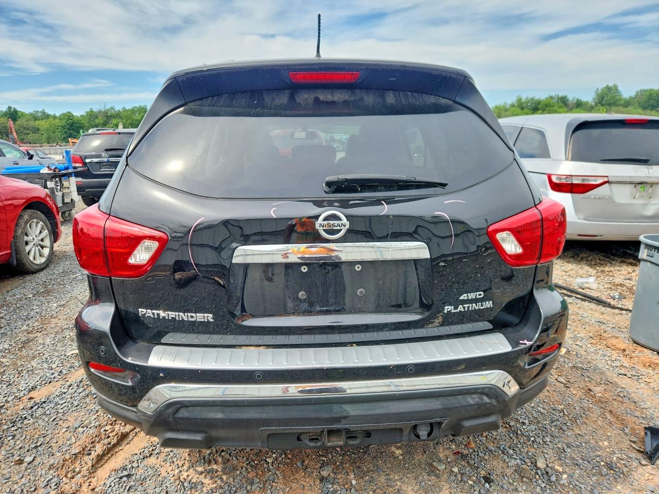 Nissan Pathfinder Platinum