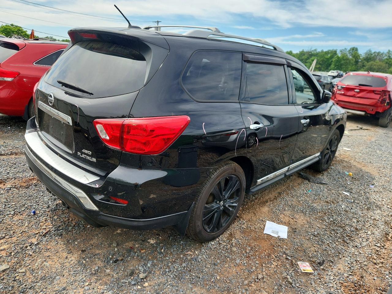 Nissan Pathfinder Platinum