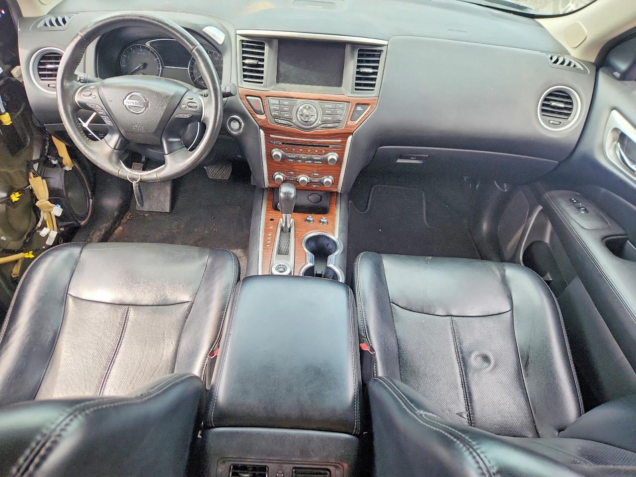 Nissan Pathfinder Platinum
