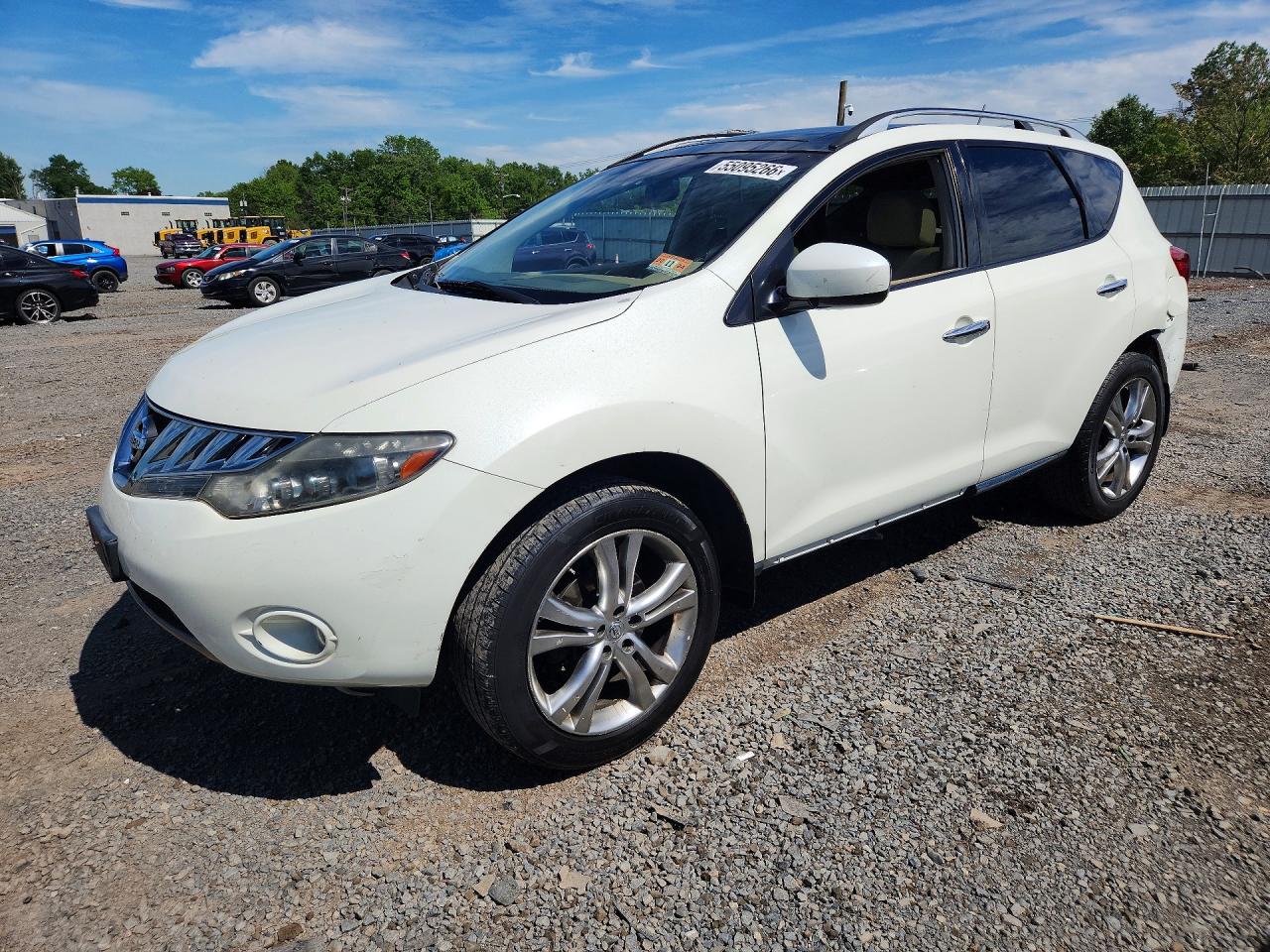 Salvage Nissan Murano Image