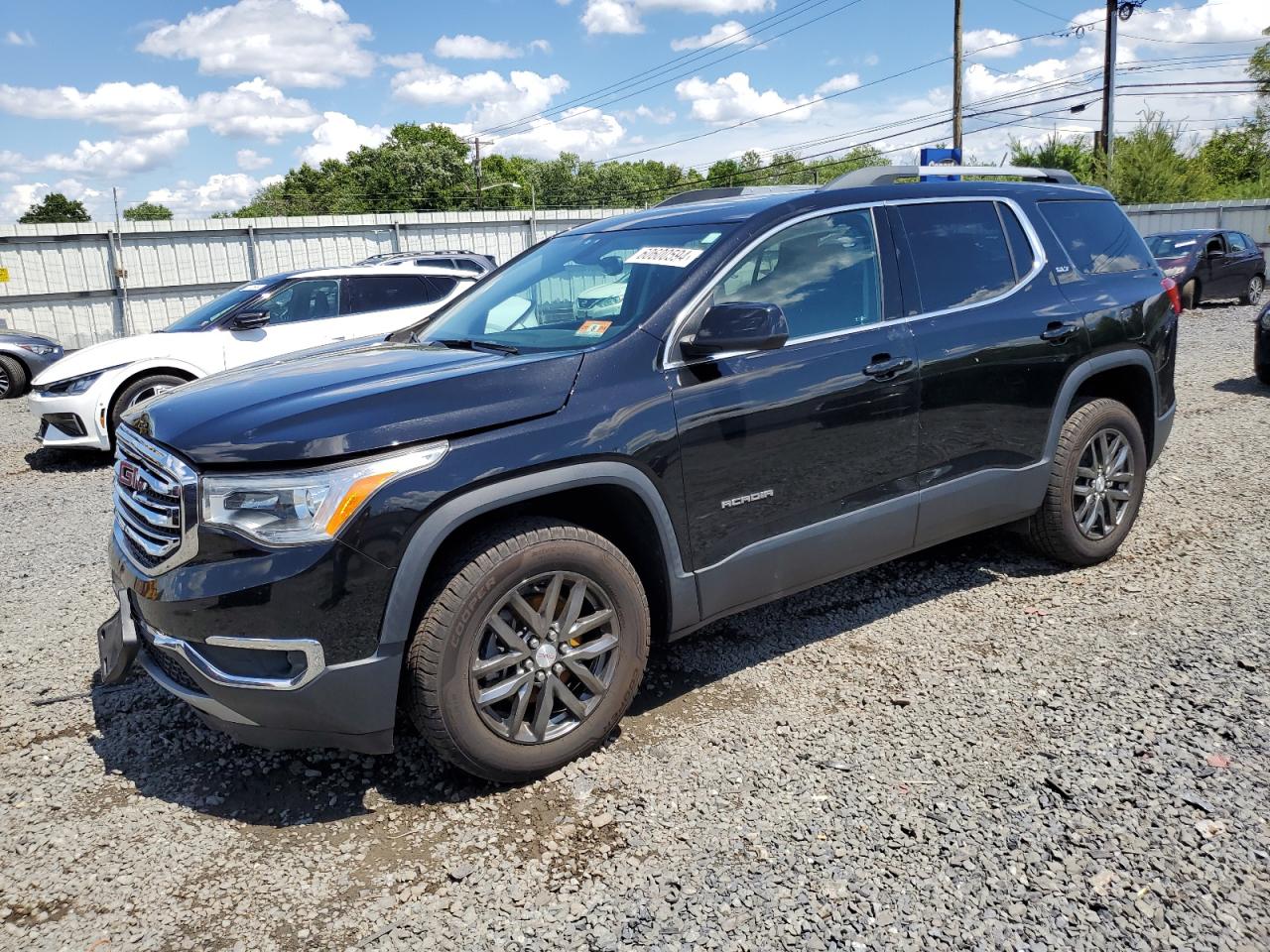 Salvage GMC Acadia Image