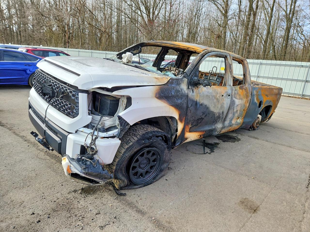 Salvage Toyota Tundra Image