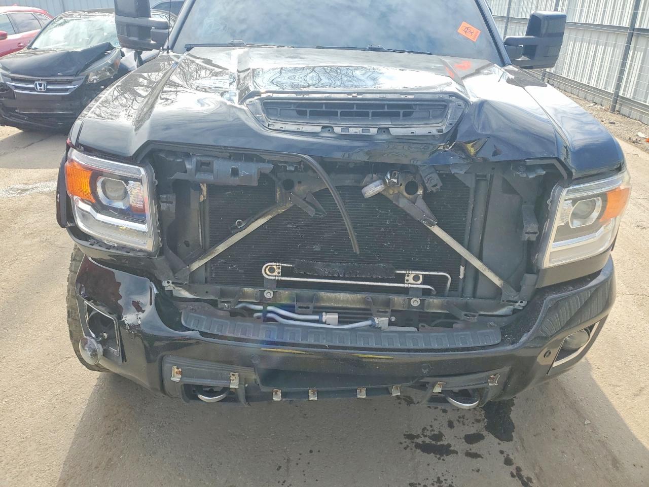 GMC Sierra K2500 Denali