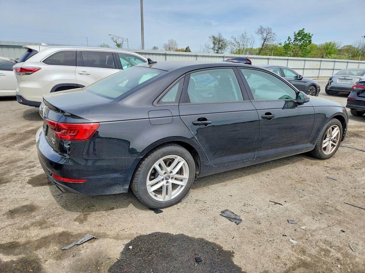 Audi A4 Ultra Premium