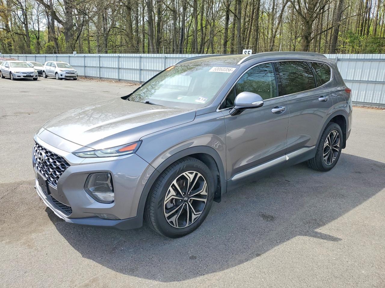 Salvage Hyundai SANTA FE Image