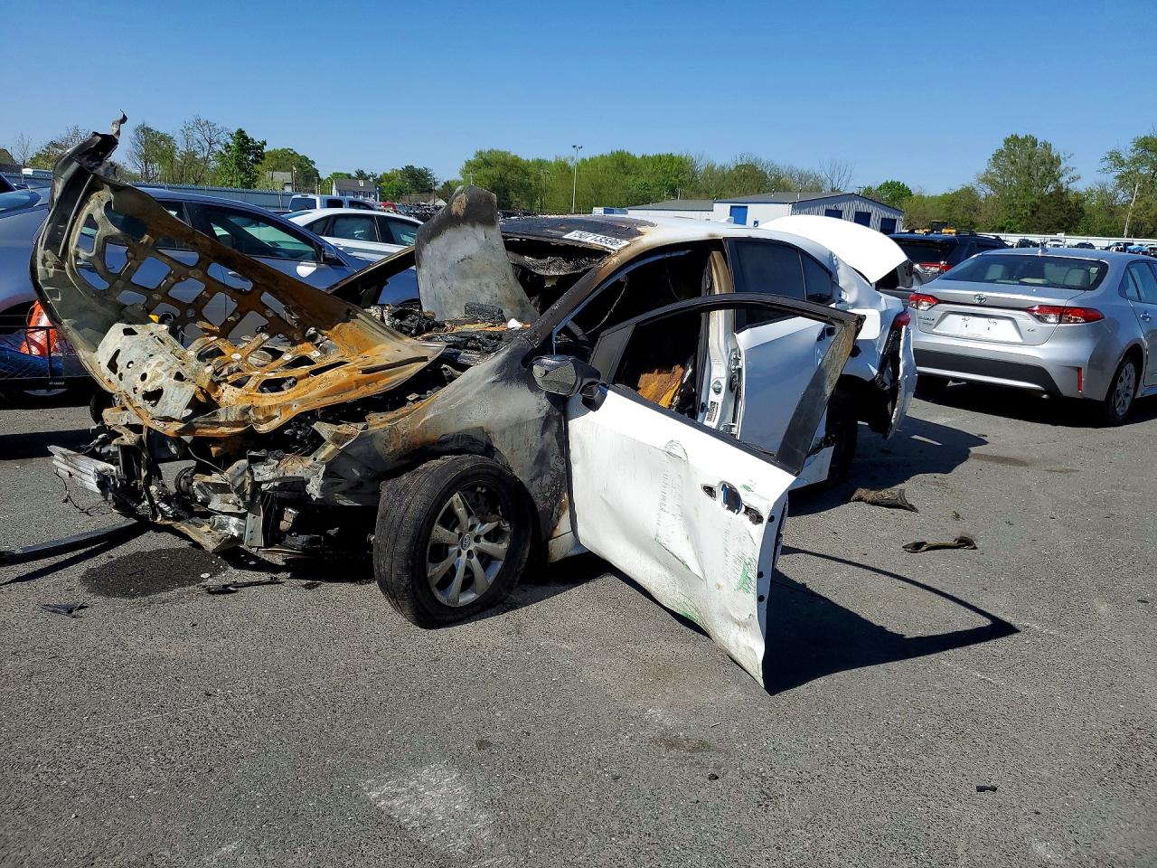 Salvage Toyota Corolla Image