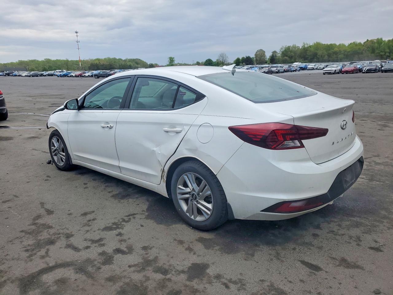 Hyundai ELANTRA Value Edition
