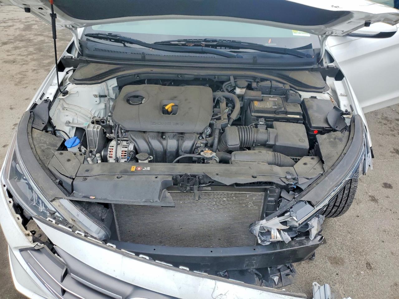 Hyundai ELANTRA Value Edition