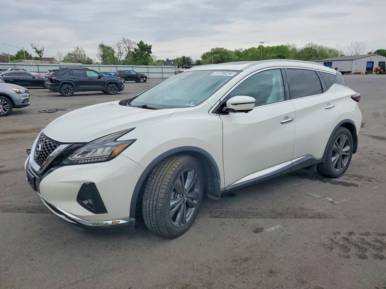 Salvage Nissan Murano Image