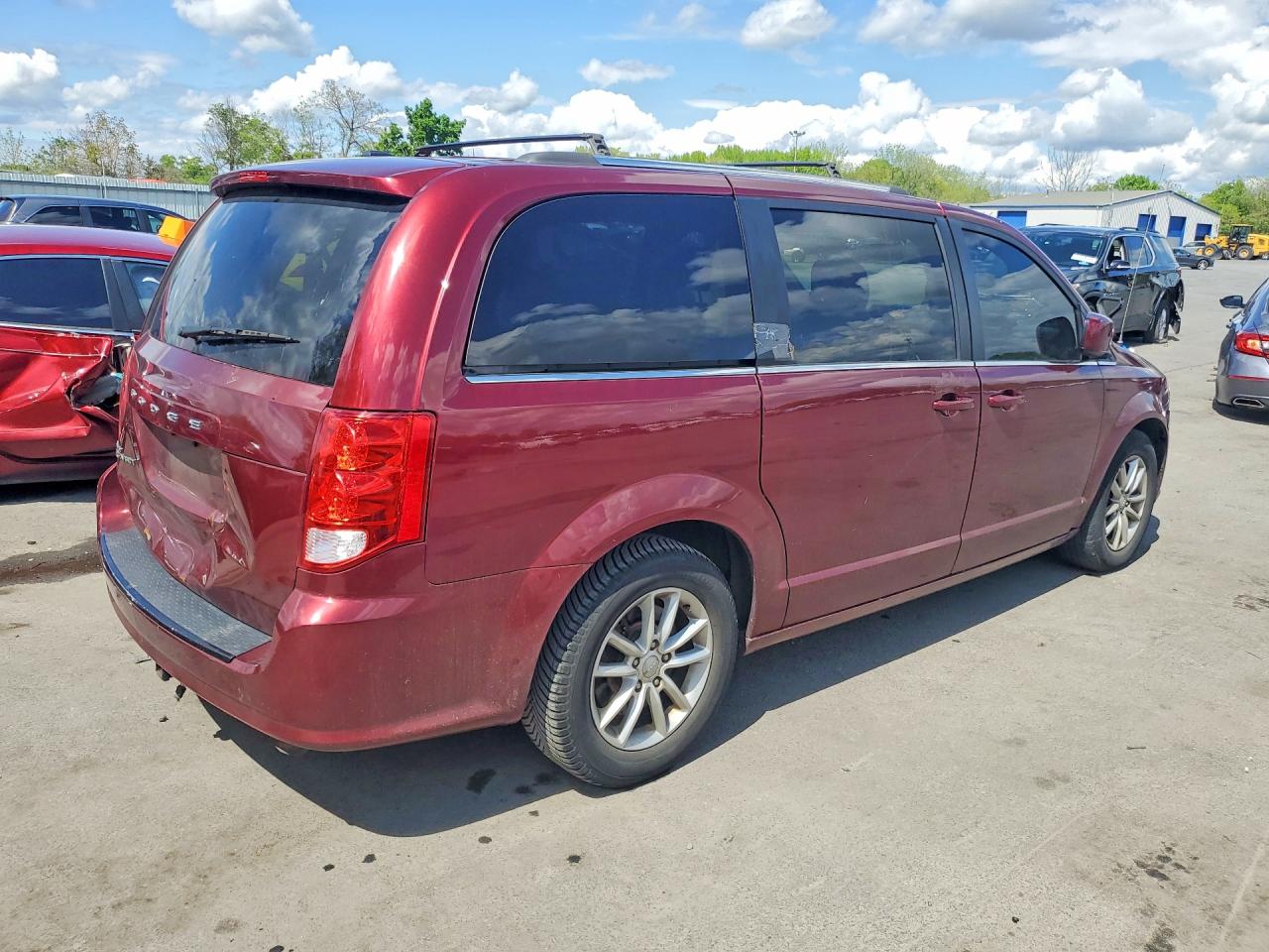 Dodge Caravan Sxt