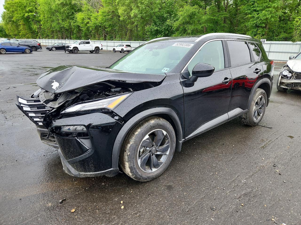 Salvage Nissan Rogue Image
