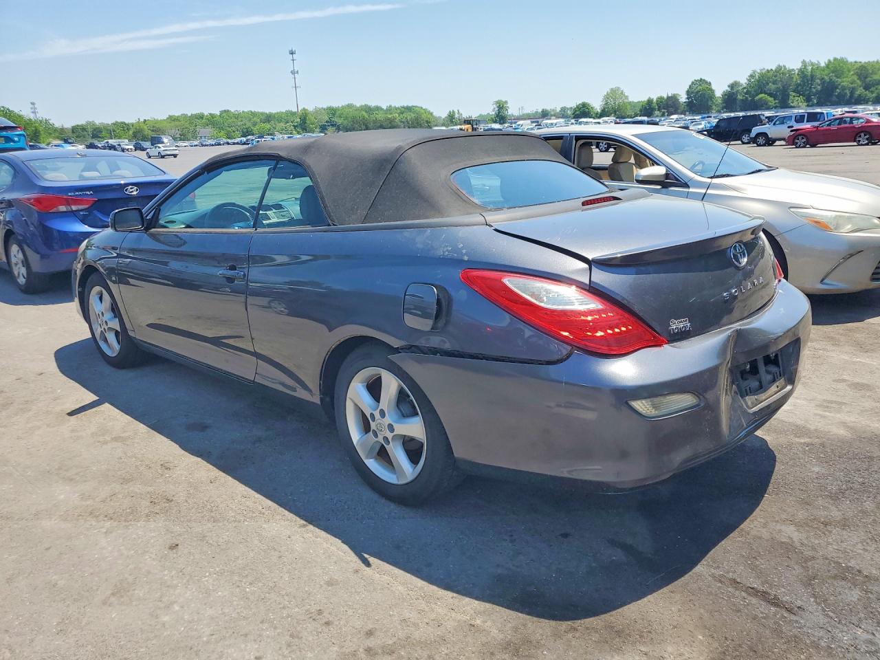 Toyota Camry Sle V6