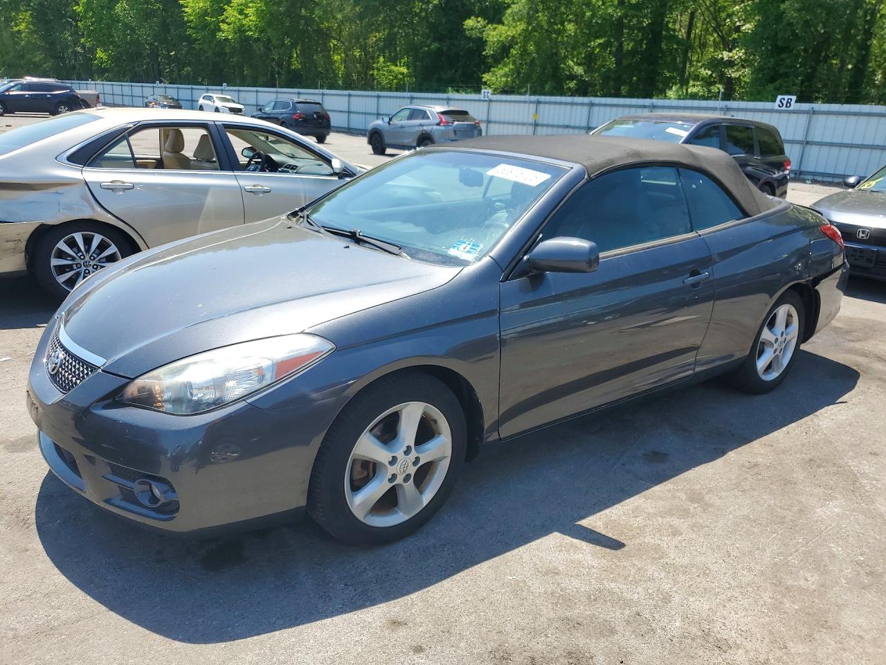 Salvage Toyota Camry Image