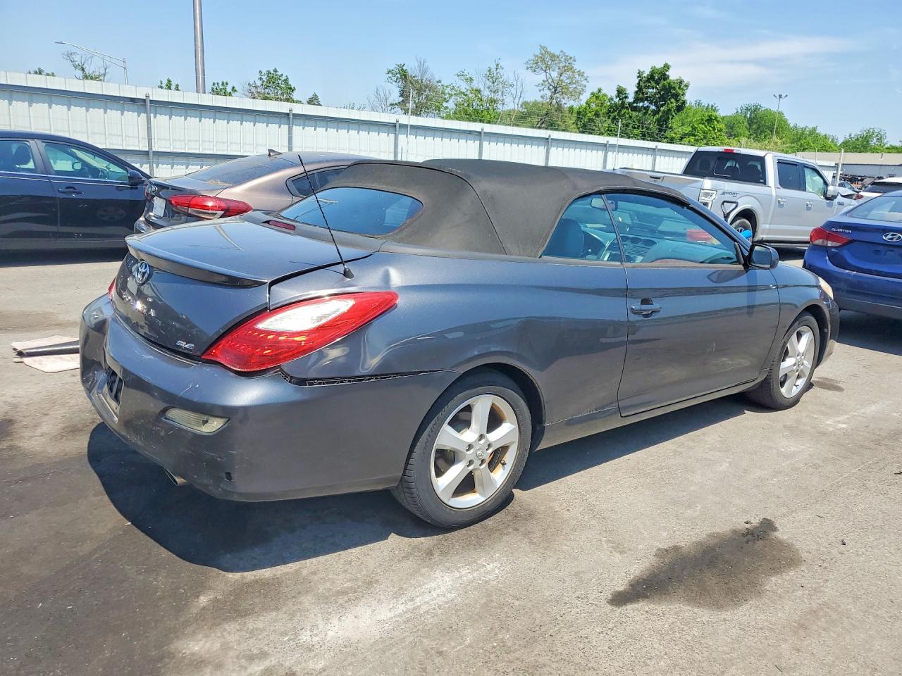 Toyota Camry Sle V6