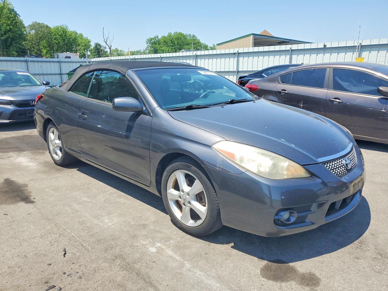 Toyota Camry Sle V6