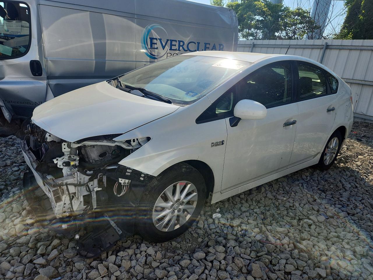 Salvage Toyota Prius Image