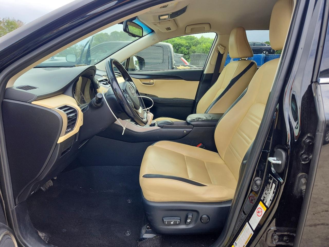 Lexus NX Base