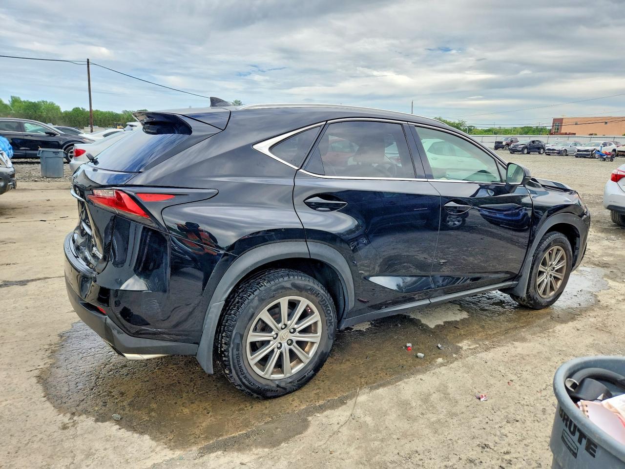 Lexus NX Base