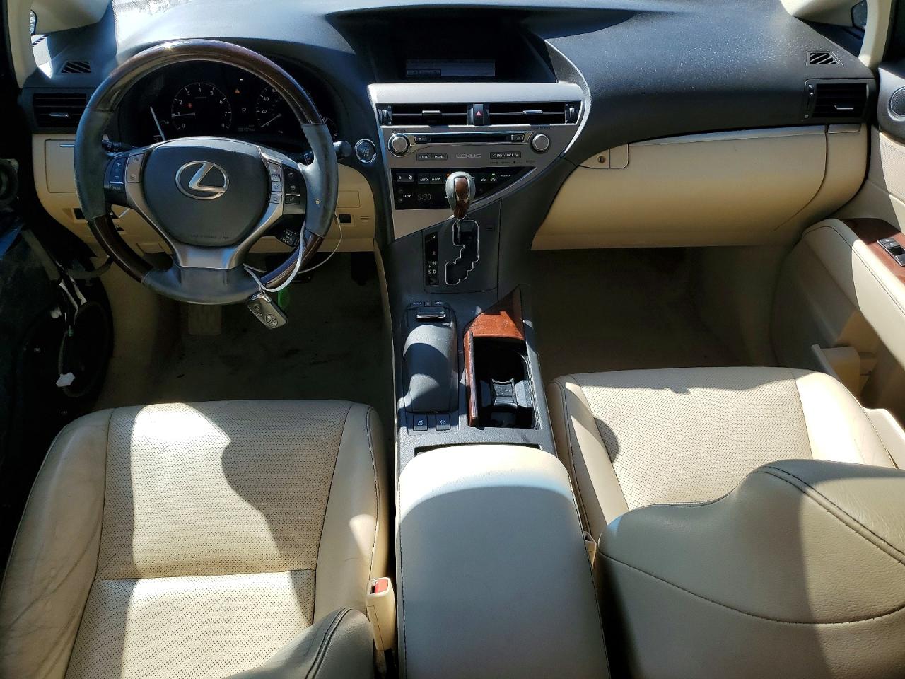 Lexus RX Base