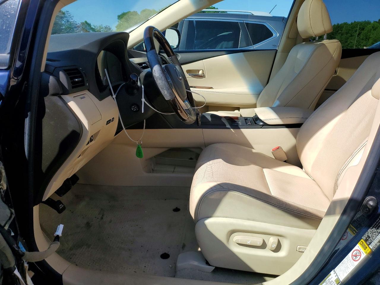 Lexus RX Base