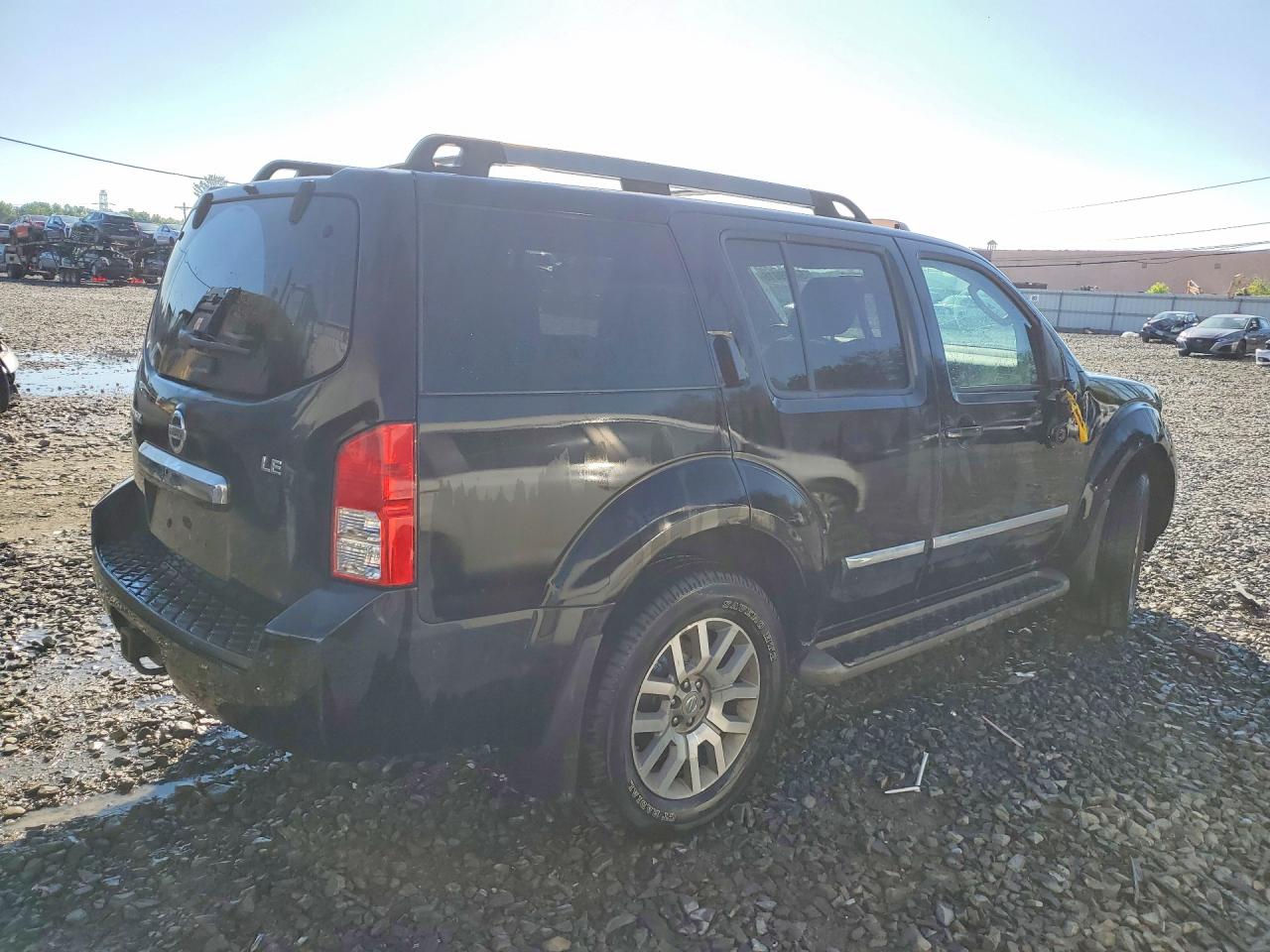 Nissan Pathfinder S