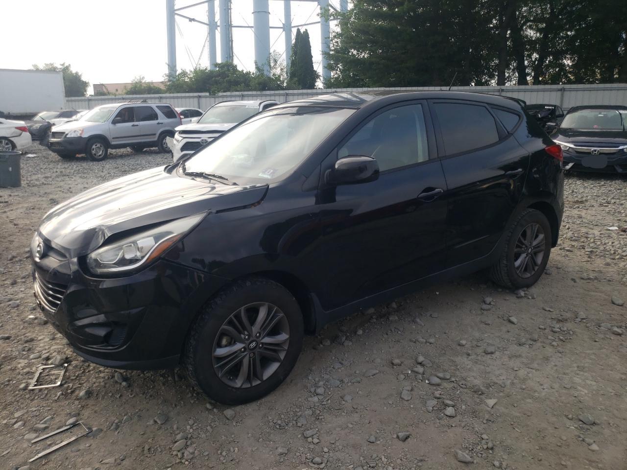 Salvage Hyundai TUCSON Image