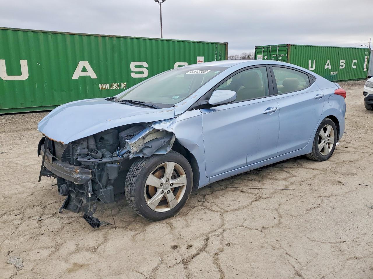 Salvage Hyundai ELANTRA Image