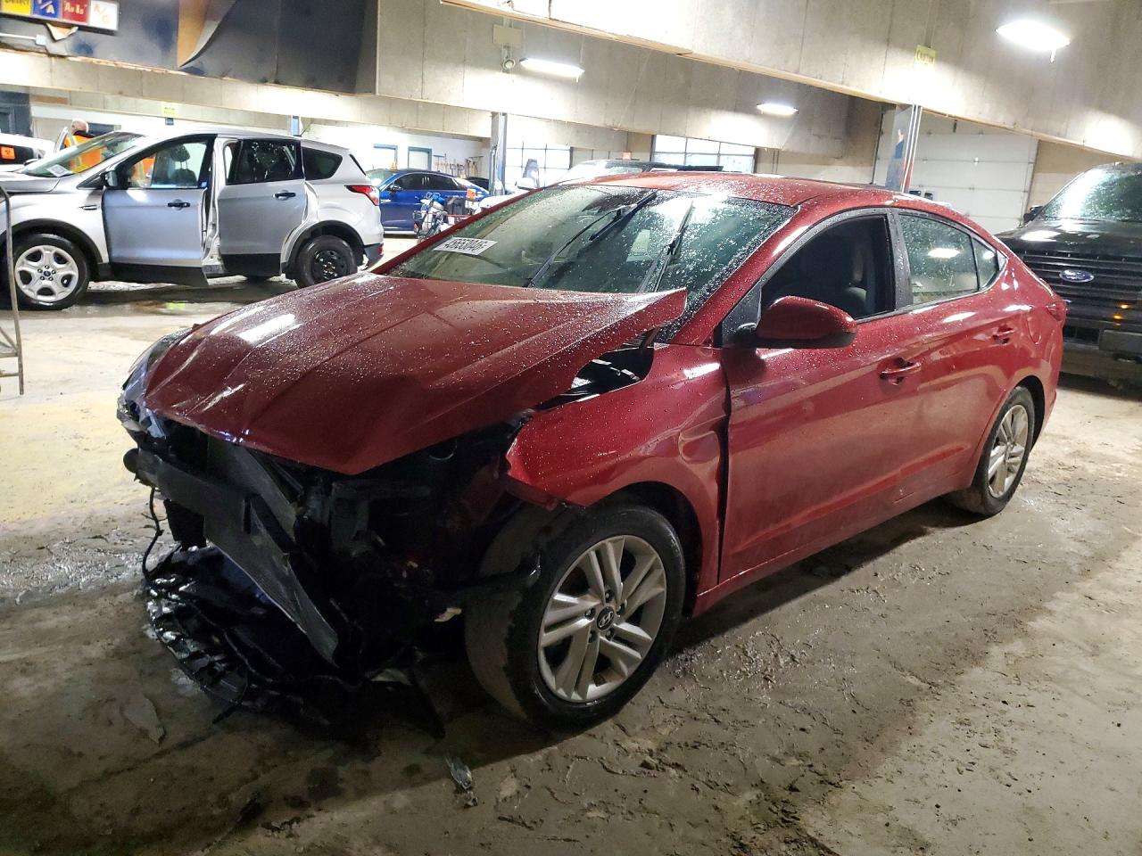 Salvage Hyundai ELANTRA Image