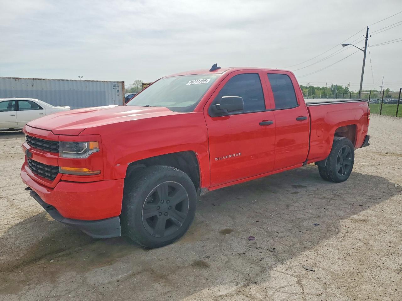 Salvage Chevrolet Silverado Image