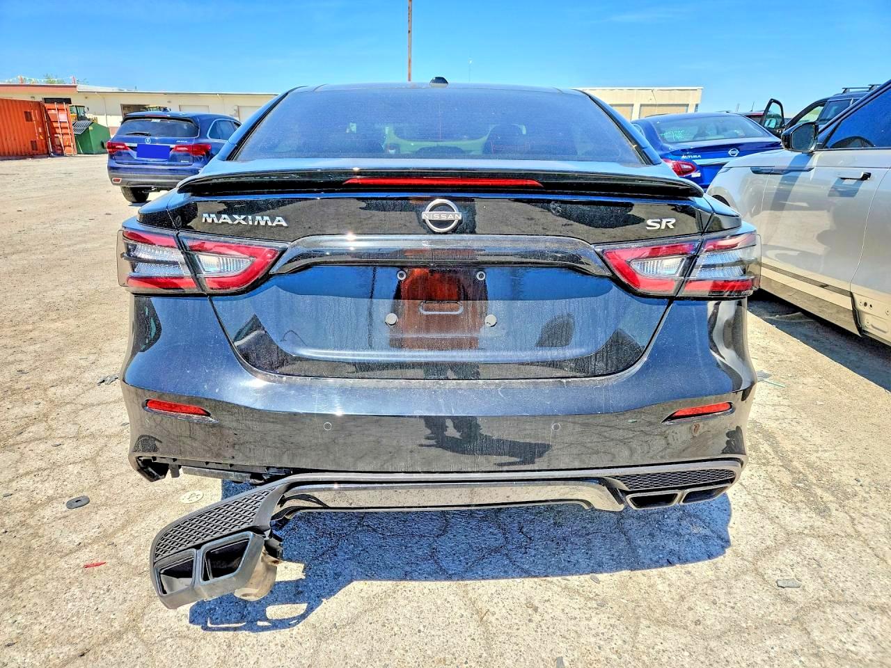 Nissan Maxima Sr