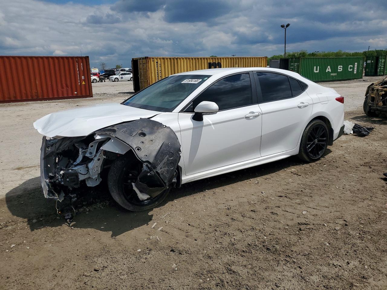 Salvage Toyota Camry Image