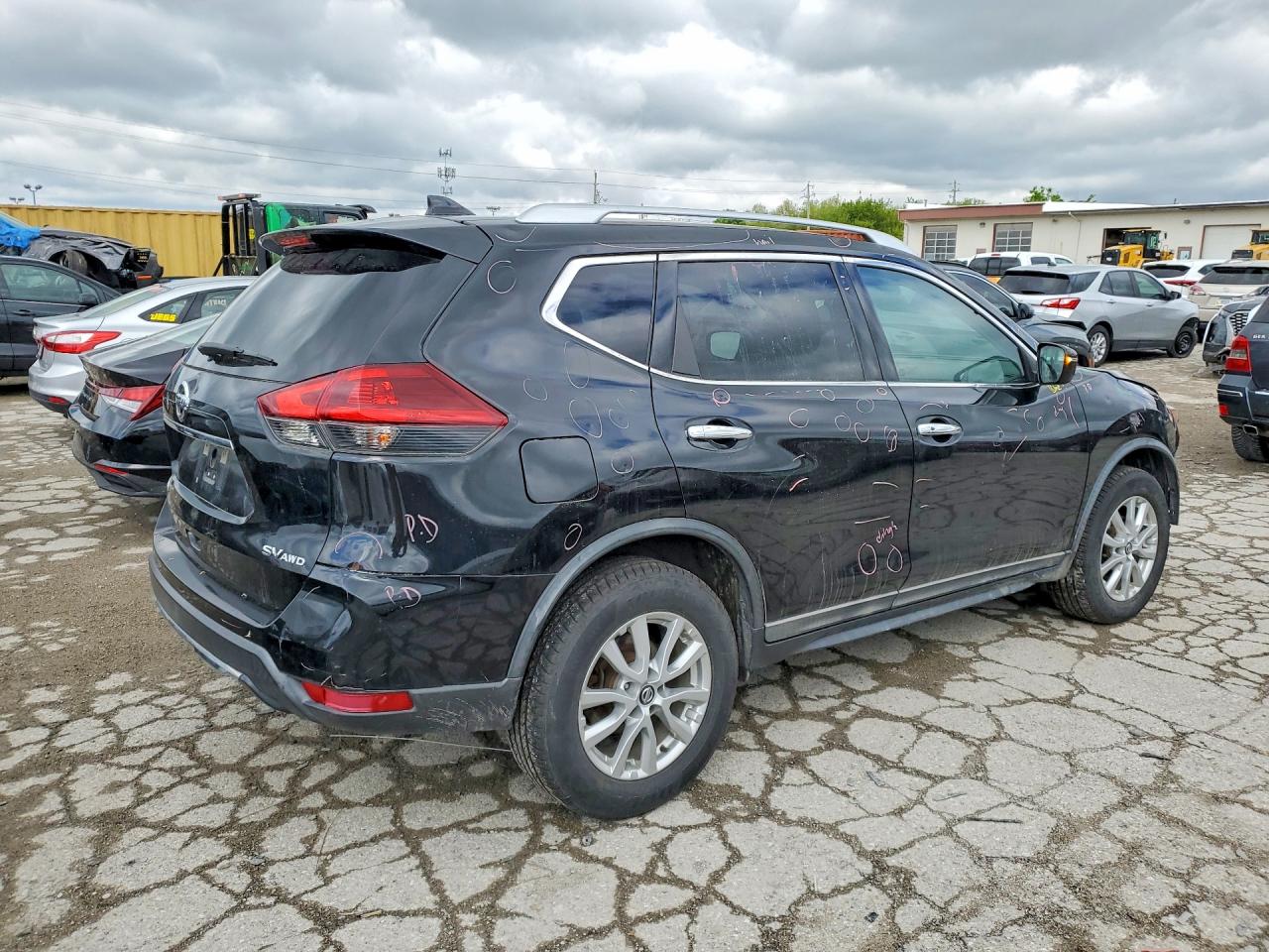 Nissan Rogue Sv