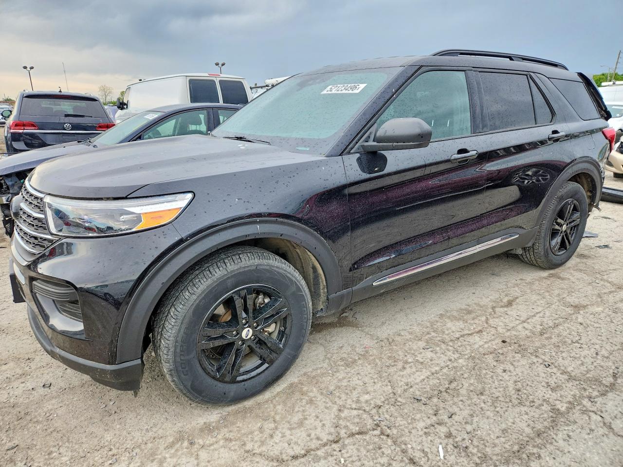 Salvage Ford Explorer Image