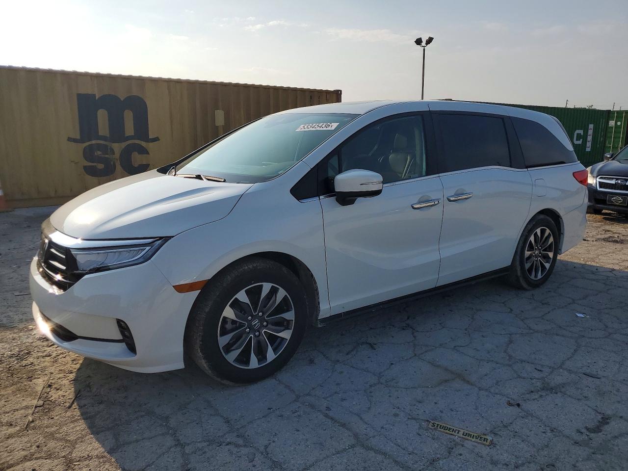 Salvage Honda Odyssey Image