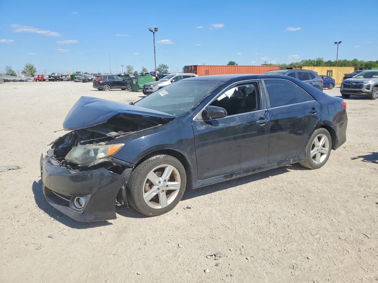 Salvage Toyota Camry Image