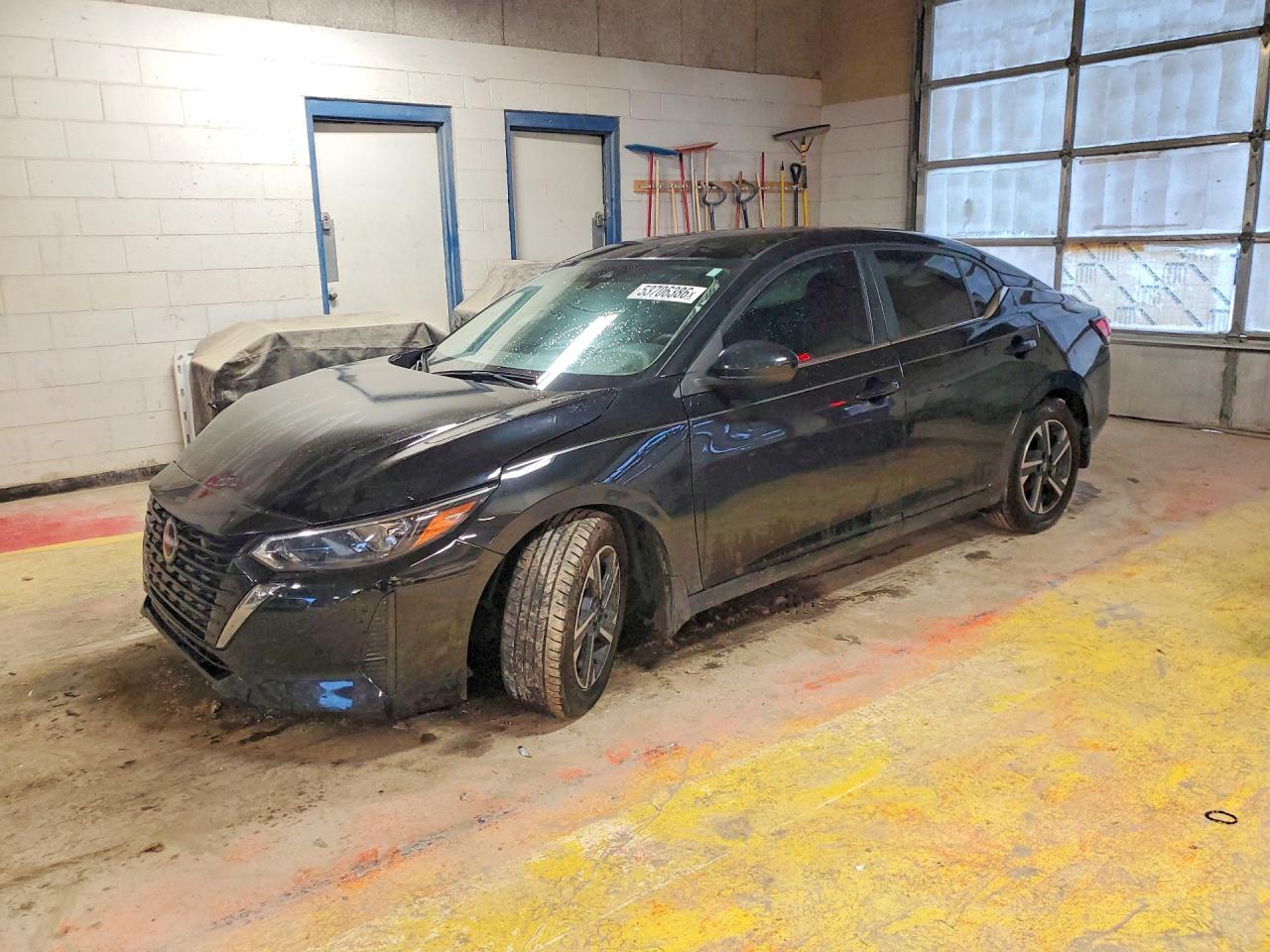Salvage Nissan Sentra Image
