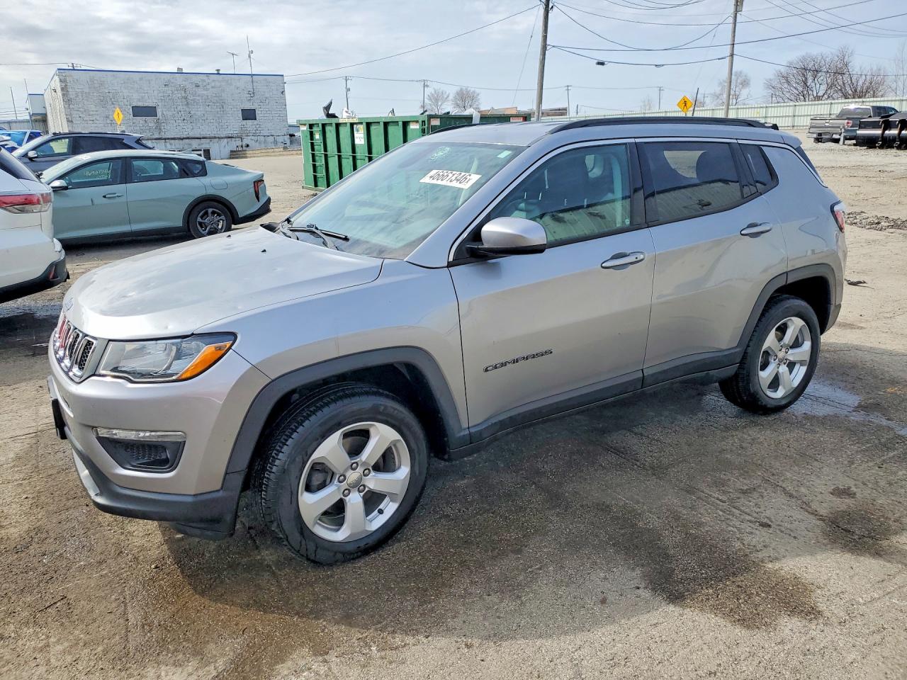 Salvage Jeep Compass Image