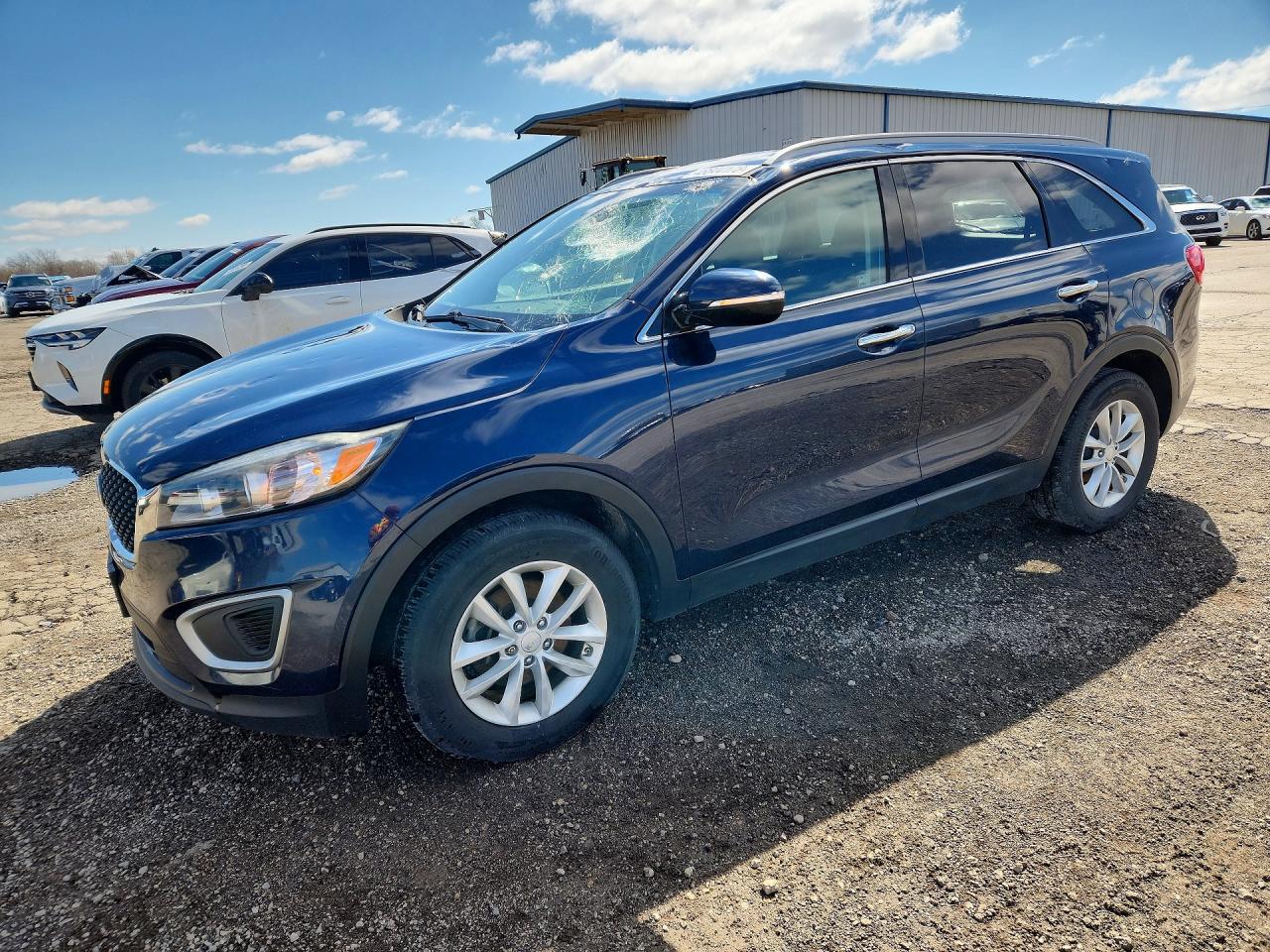 Salvage Kia Sorento Image