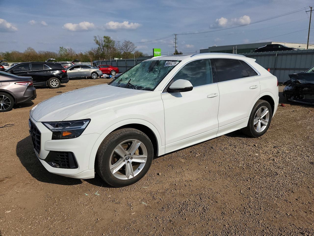 Salvage Audi Q8 Image