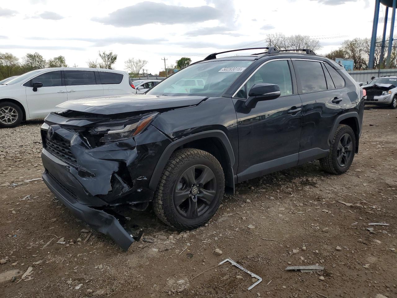 Salvage Toyota RAV4 Image