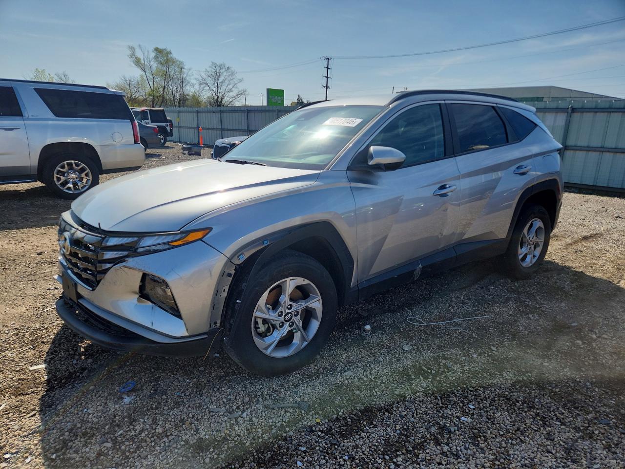 Salvage Hyundai TUCSON Image