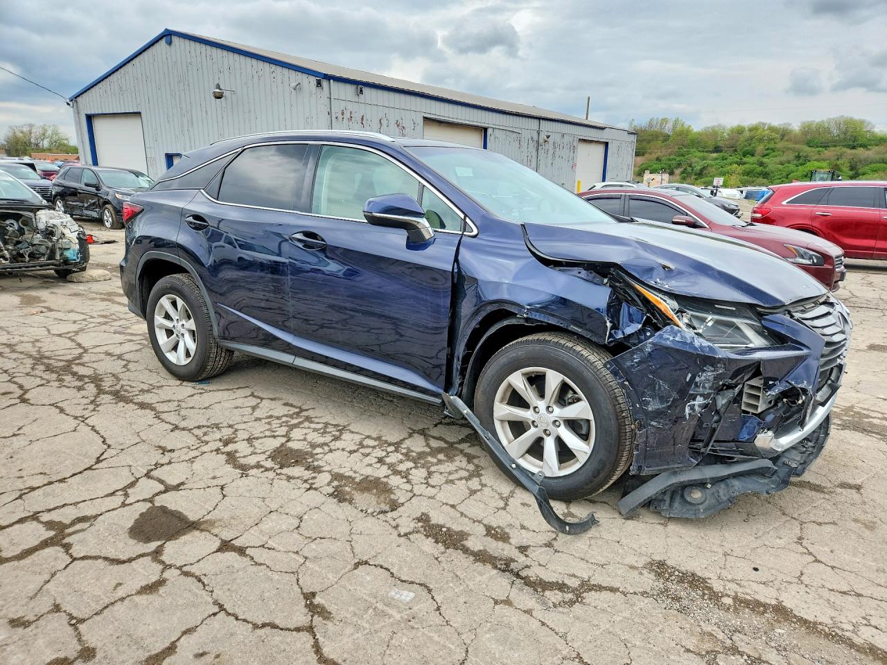Lexus RX Base