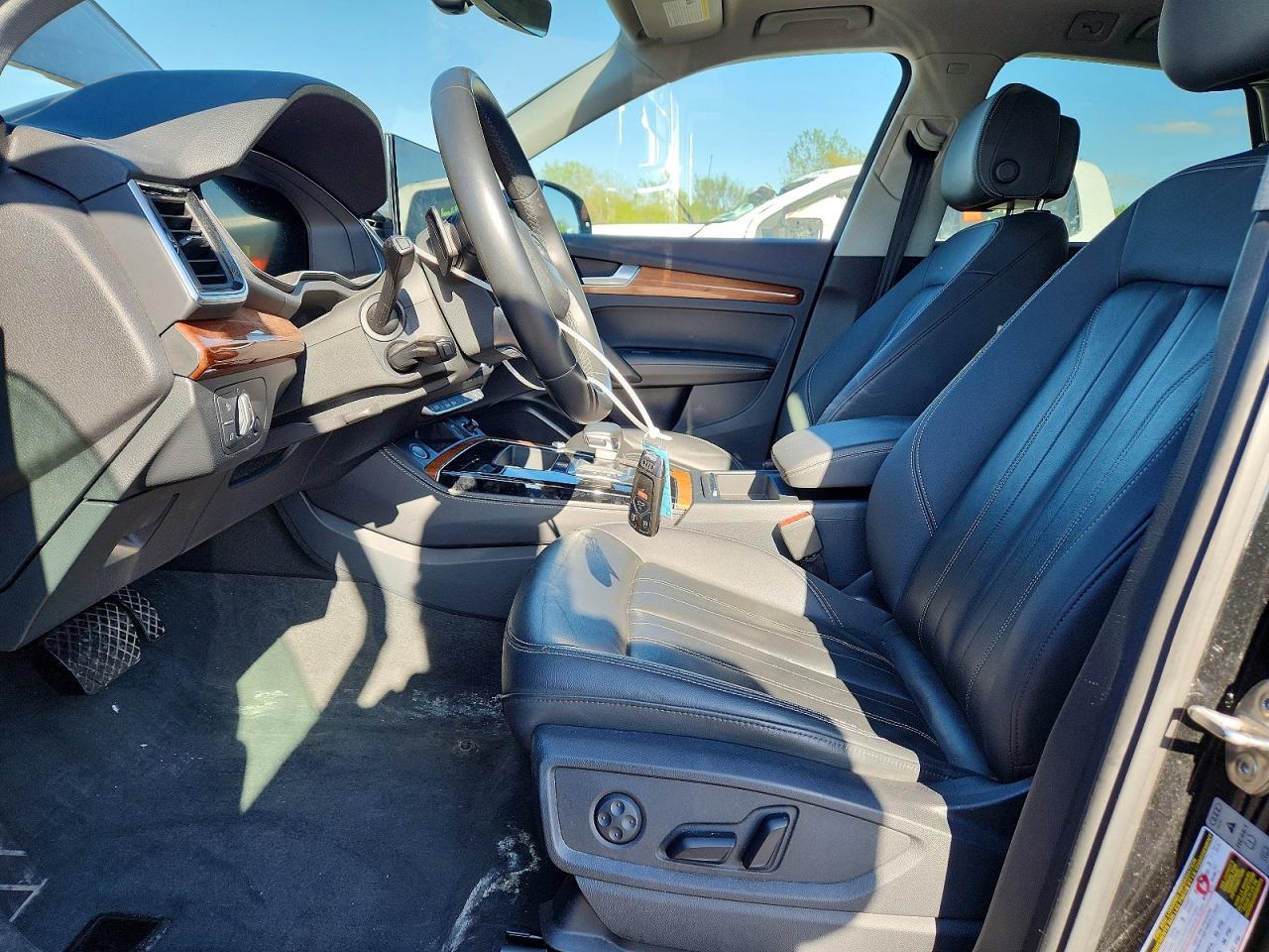 Audi Q5 Premium Plus 45